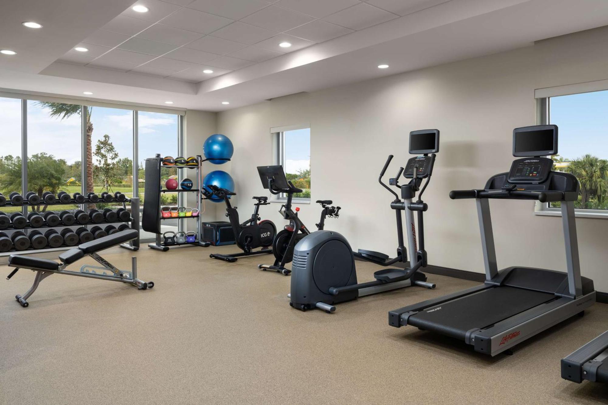 Home2 Suites By Hilton Winter Haven Exterior photo